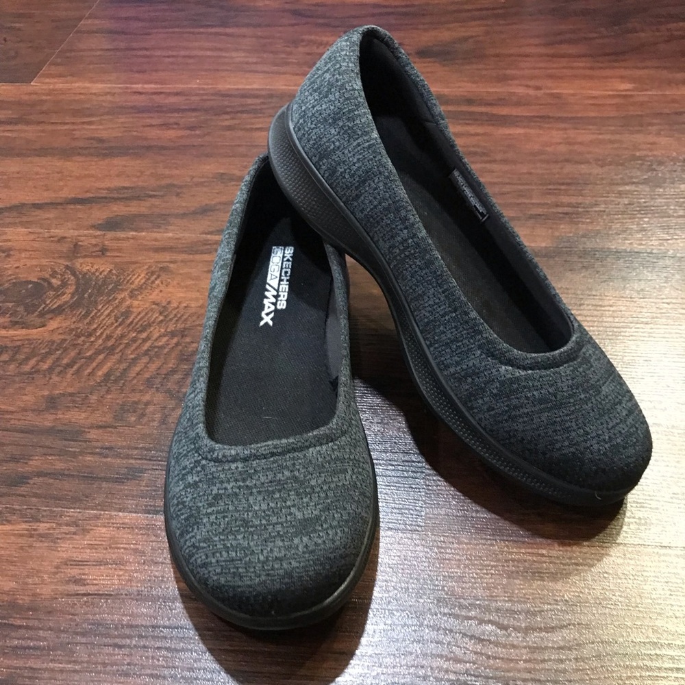 NWOT Skechers GOwalk Lite Dreamer Skimmer Sneaker